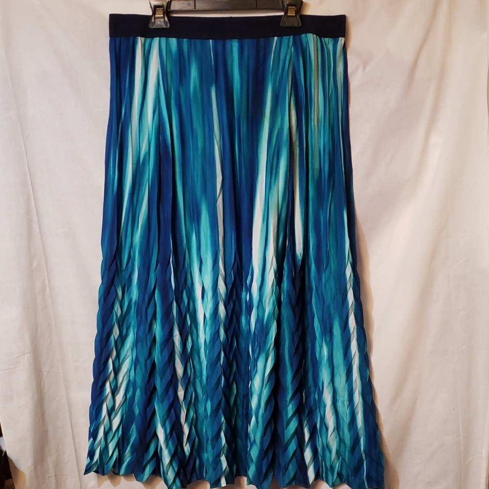 Chic Navy and Teal Skirt